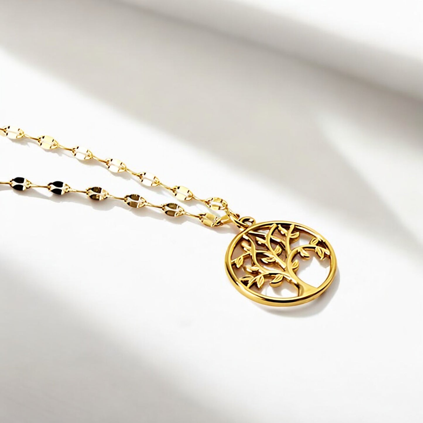 L'arbre Halskette Gold